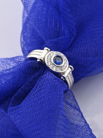Delicate Round Silver Ring
