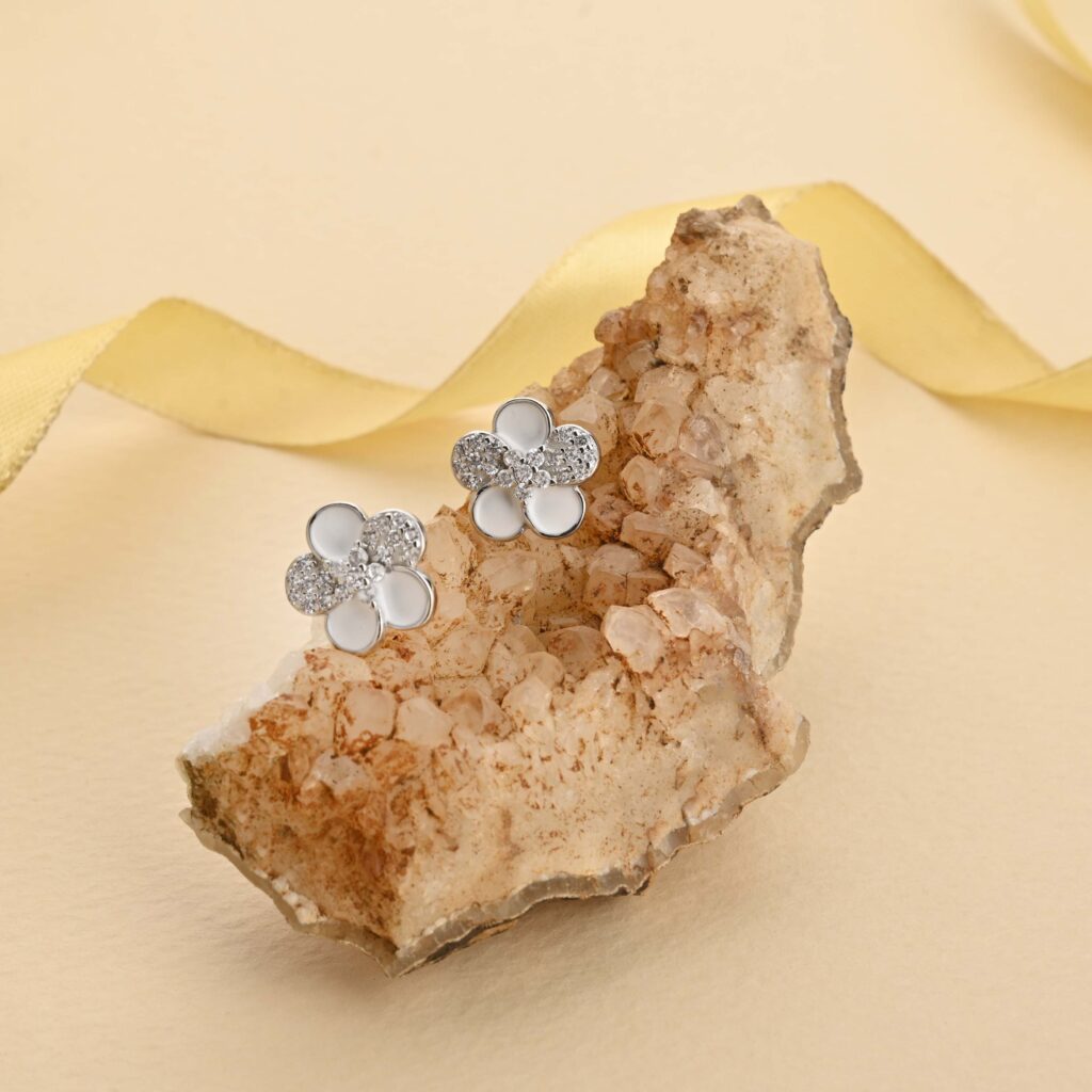 Flower Shape Silver Earring