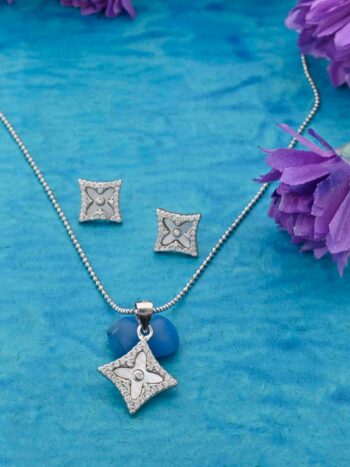 Stylish Silver Pendant Set