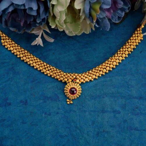 Lakhi Thushi Gold Necklace