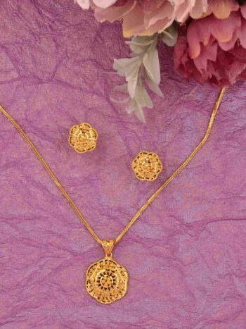 Calcuatti Gold Pendant Set
