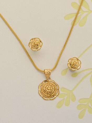 Calcuatti Gold Pendant Set