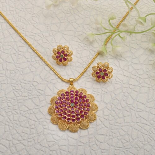 Vaidehi Heavy Gold Pendant Set