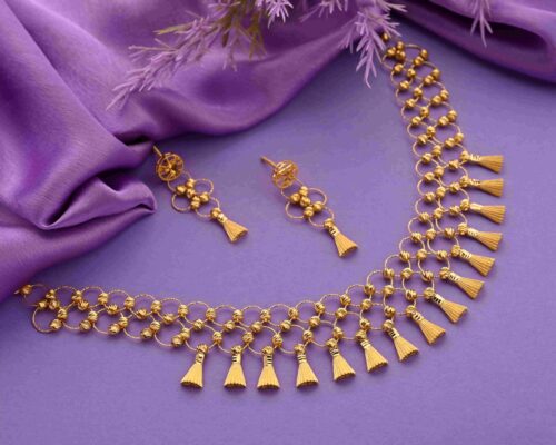 Stylish Gold Necklace Set