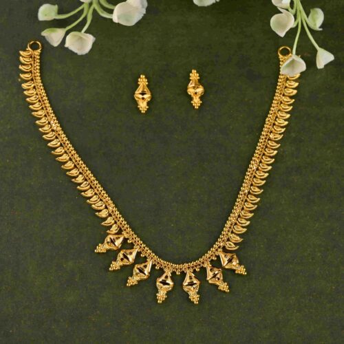 Fancy Gold Necklace Set