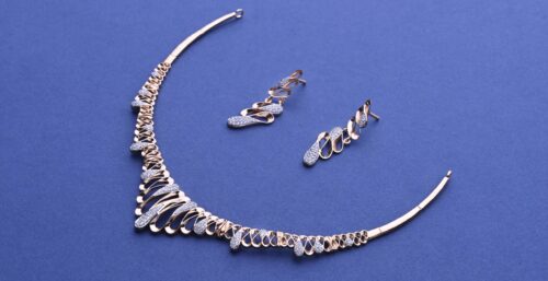 A.D STONE NECKLACE SET