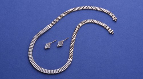 A.D STONE NECKLACE SET