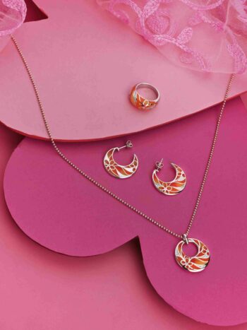 College Wear Silver Pendant Set