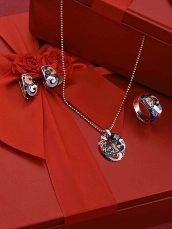 Fancy Silver Pendant Set