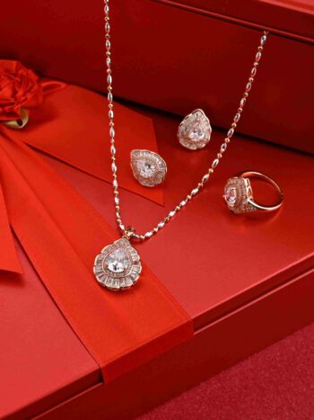 Function Wear Silver Pendant Set